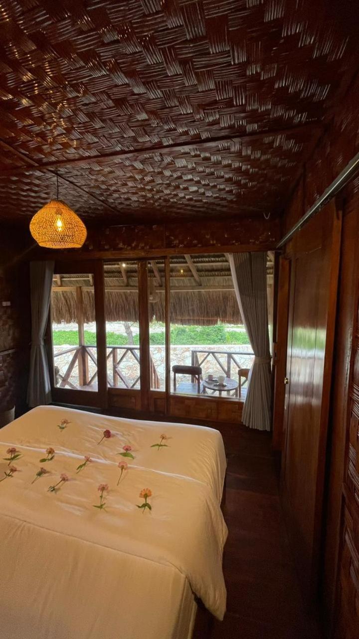 Three Queen Villa And Homestay Waikabubak Extérieur photo